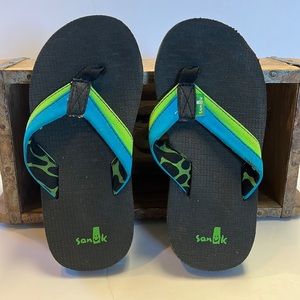 Sanuk flip flops